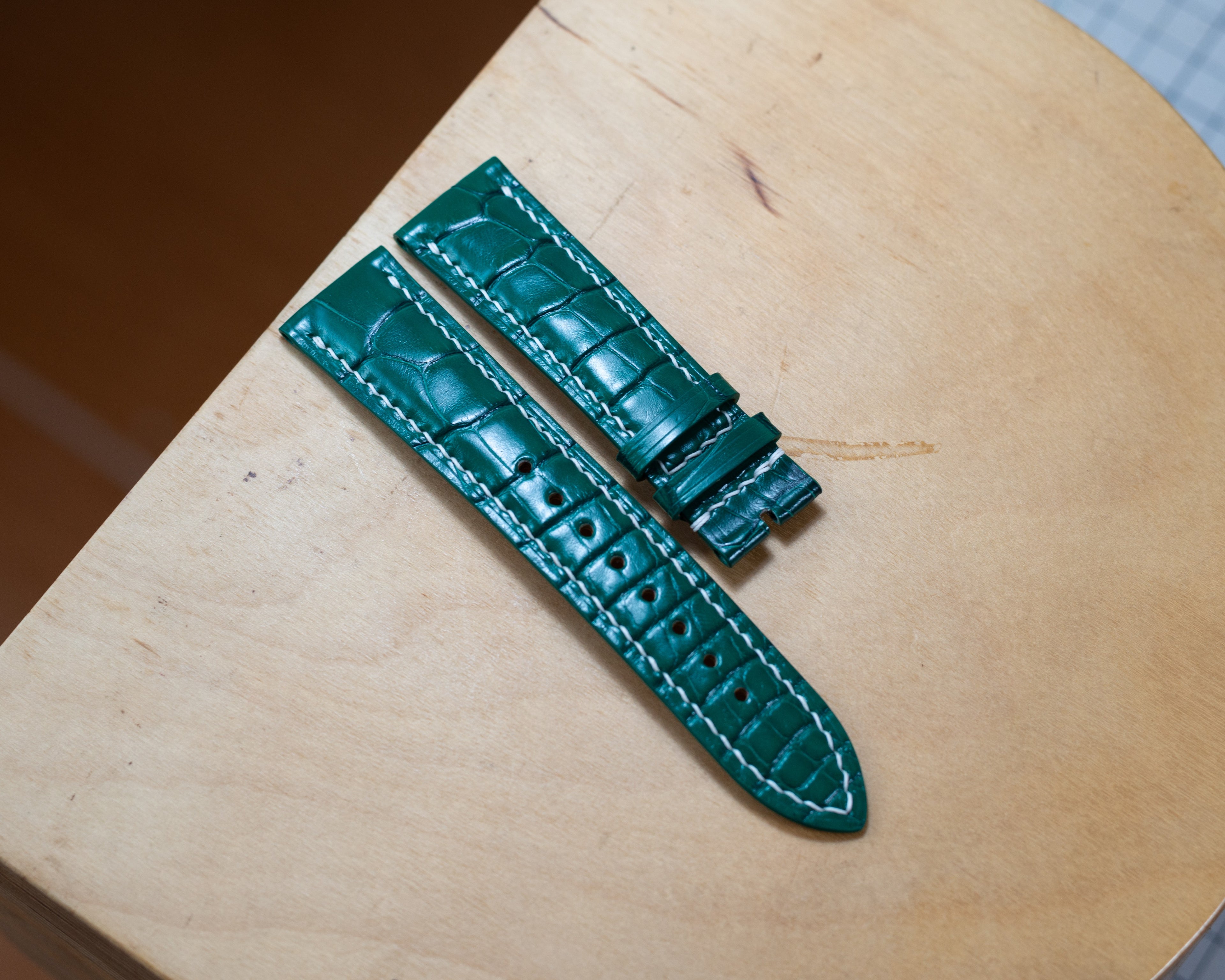 Emerald Green Alligator Padding Strap