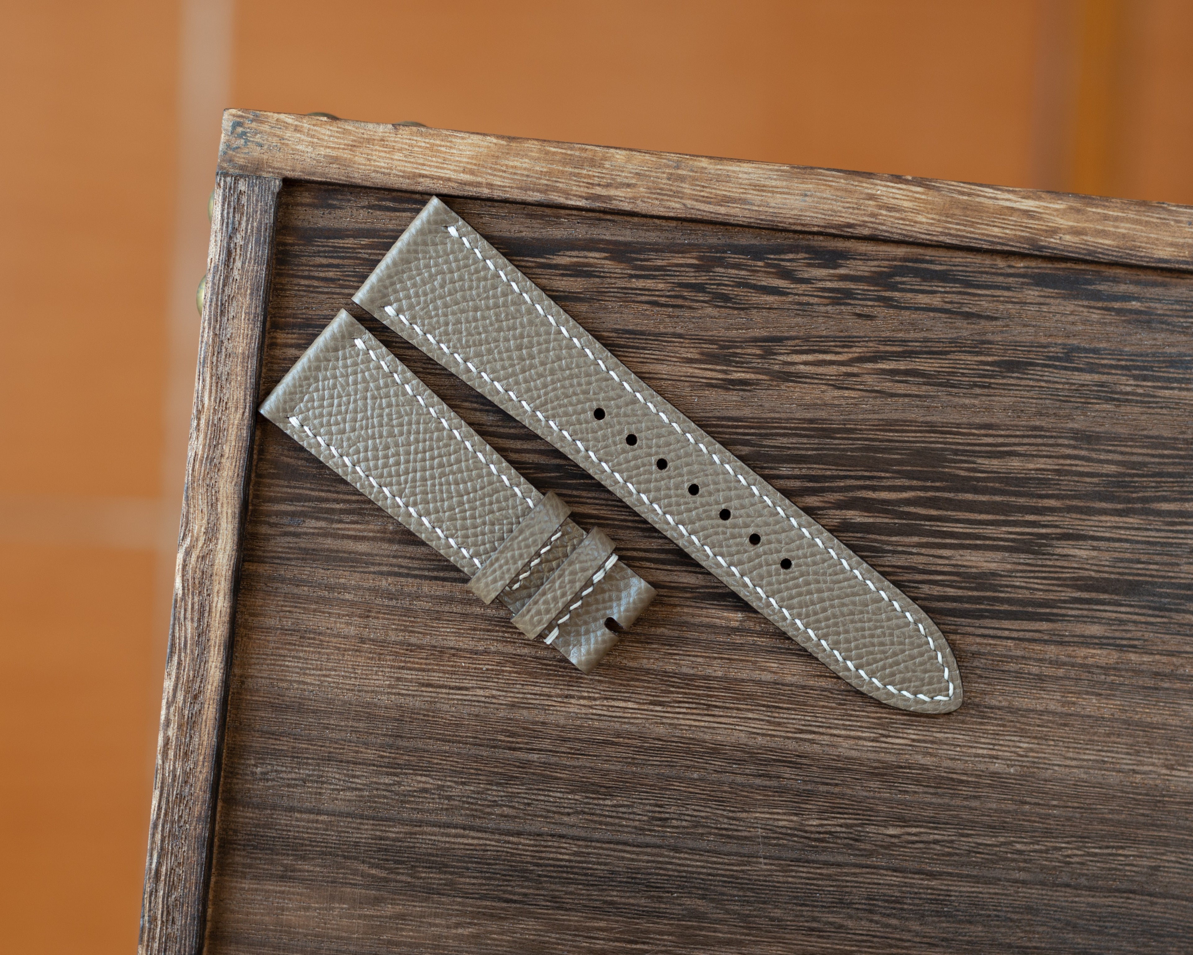 Etoupe Epsom Slim Strap