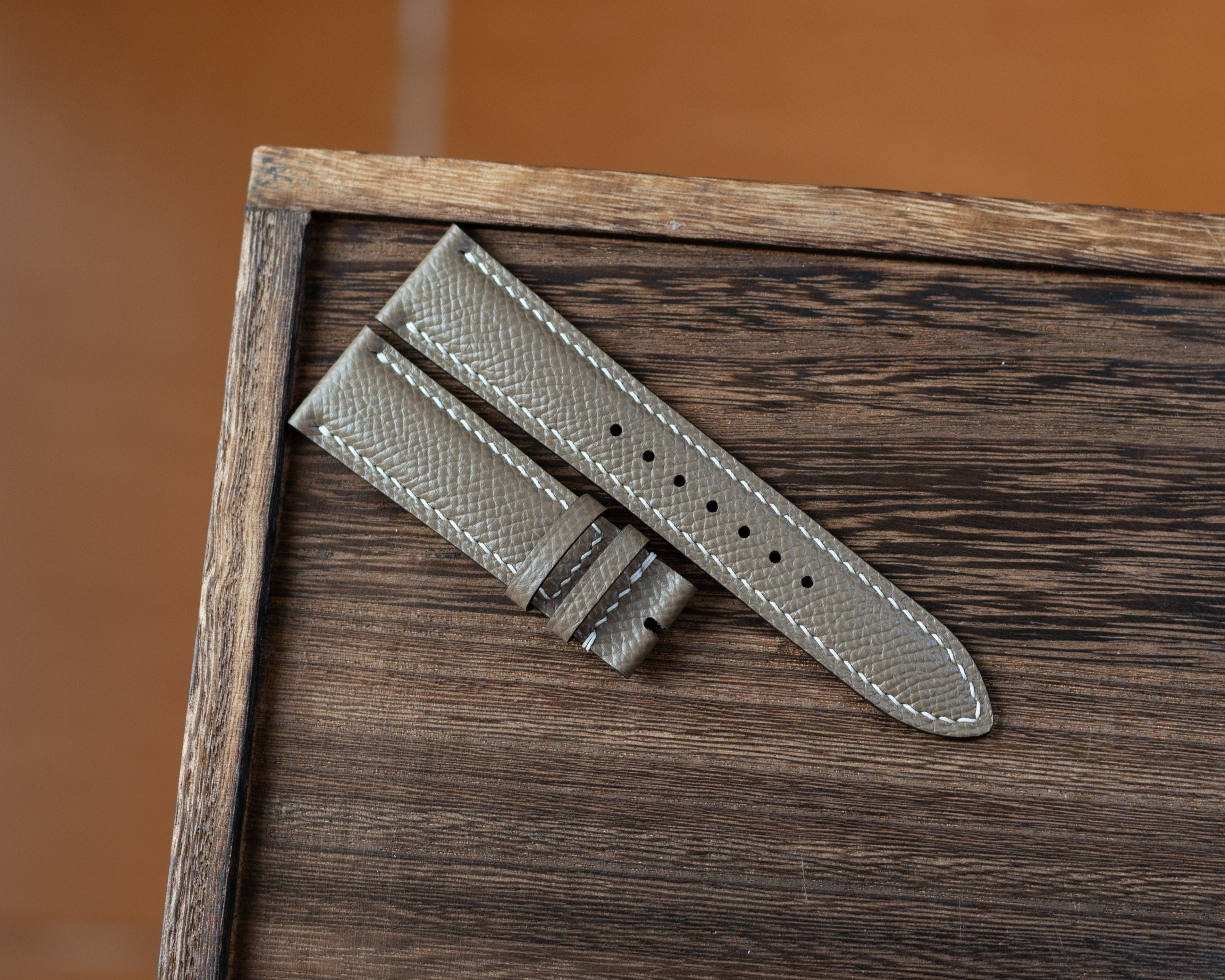 Etoupe Epsom Padding Strap